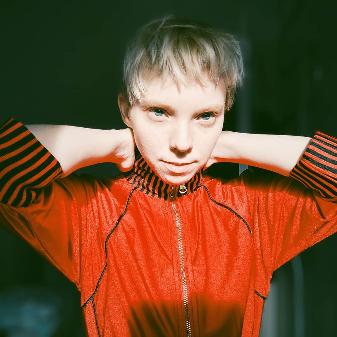 SoundOfCeres's tweet photo. Brand "new" Christmas song "The Holly and The Ivy" linked here. Follow one link to listen and watch our new music video. Follow another link to purchase the exclusive snowflakes lathe cut vinyl. Happy snowfall, angels. ❣️
https://t.co/xUDId3OfcP
#candyclaws #dreampop #shoegaze https://t.co/EzvtiKP8Ww