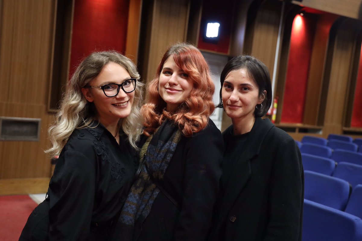 AdonesaRama's tweet photo. ArchiTech Festiva 2020 
Ceremonia Përmbyllëse ..... Shume e lumtur që njoha  kolegë të rinjë shumë të mire dhe të talentuar 🙏🏻 Shume suksese në jetë dhe karrierë per secilin prej jush ! https://t.co/7CvniKZA7d
