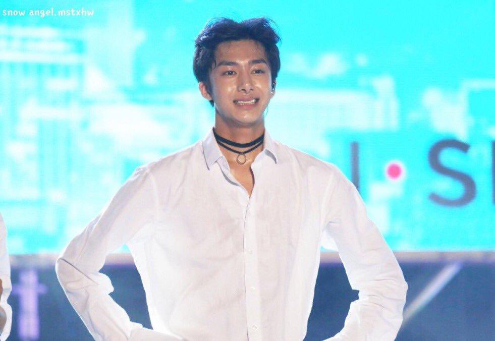 how chae Hyungwon looks in real life - a thread