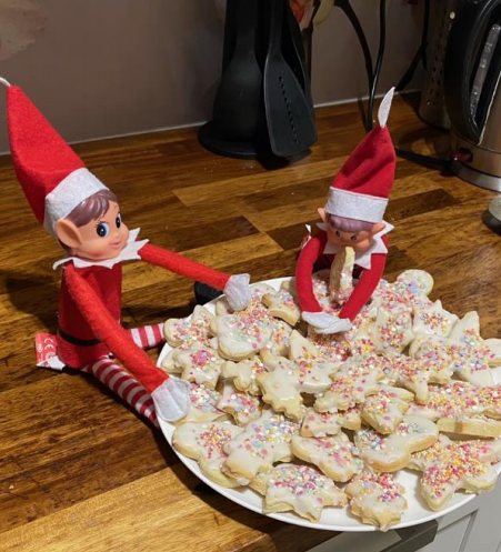 90TEN's tweet photo. This week at 90TEN, we’ve been busy spreading festive cheer! Although we can’t be together this year, we've been keeping in touch by sharing our favourite #Christmas activities. Check out how our team has been getting in the spirit! 🎅🎄 #healthcarepr #medcomms https://t.co/JPkDO8xyVd