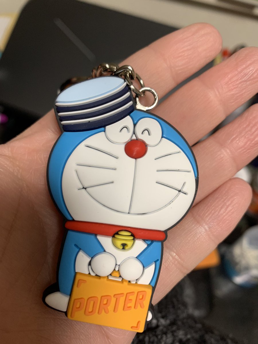 ドラコレクション晒しアカウント やはり買えなかったので仕方なくメルカリで手に入ったポーターのドラえもんキーホルダー かわいい ポーターのロゴとそっくりじゃないですか ドラえもん Porter Porterドラえもん