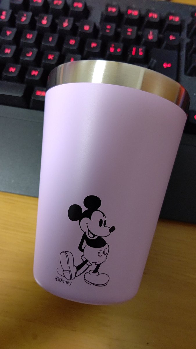 のせヒゲ 昨日 ファミマ限定のやつを買ったよ ディズニーのミッキーマウスがプリントされてる可愛いやつでちょっと恥ずかしさがあるよ Ww 真空断熱タンブラー