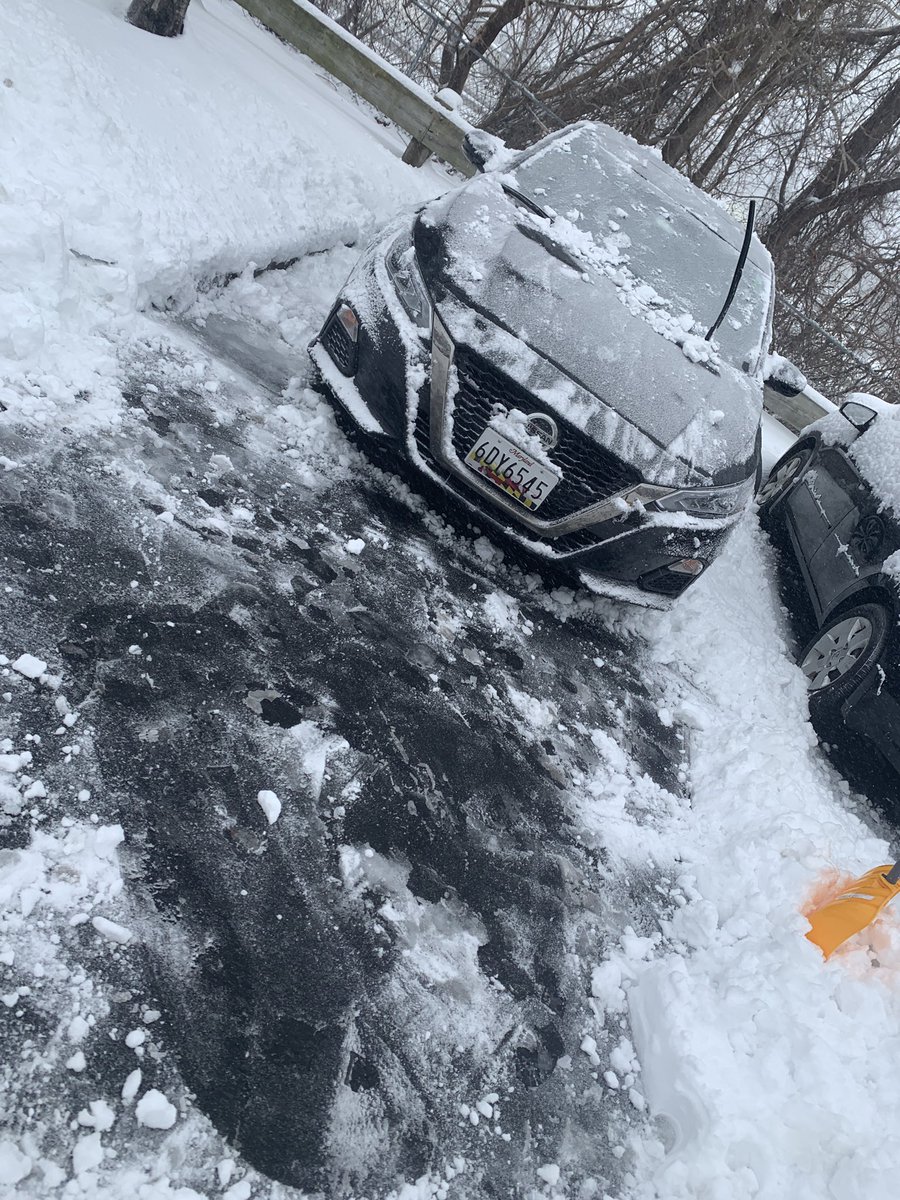ChelseaJonesTV's tweet photo. Regretting not taking a before pic, but look I did it! Cleared a path and cleaned off viper! I also made it work 😎 Chelsea: 1, Snow Storm: 0 #NESnow #shoveling #whatdidigetmyselfinto @wpri12 https://t.co/tUgXxwTyww