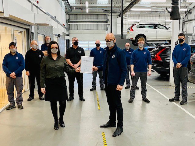 MarshallVolvo's tweet photo. Congratulations to Marshall #Volvo #Leeds who are now a Certified Volvo Personal Service Retailer.
 
Volvo Personal Service Technicians are responsible for each stage of the customer workshop experience: from arranging service bookings and taking delivery of the customer’s car, https://t.co/6JxbrAXtvd