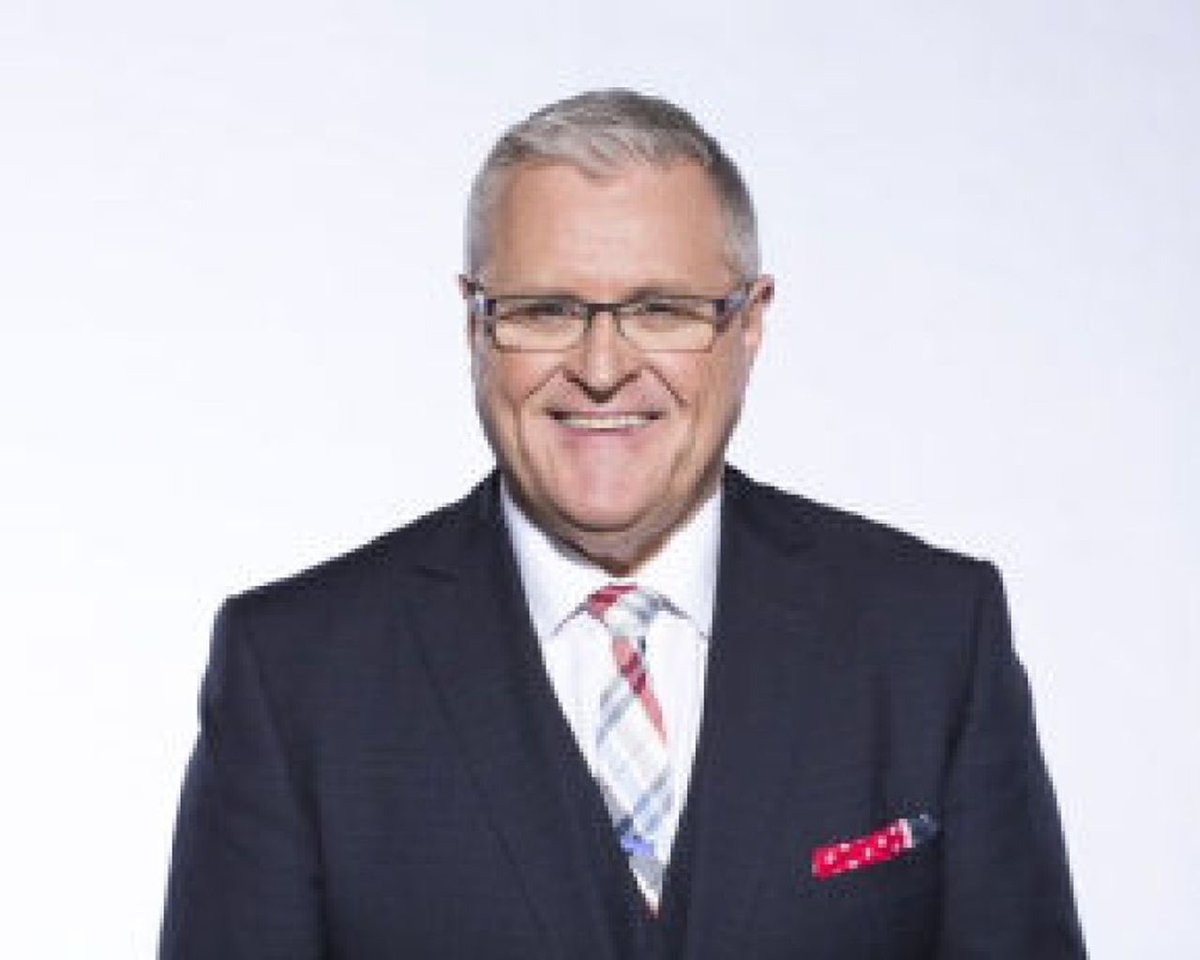 JimLangSports's tweet photo. You know what would really make @TSNBobMcKenzie Happy? If everyone buys a copy of his new book for the holidays #EHHVol2 🎁🎄👍🏒🥅 https://t.co/CW6dyryspW