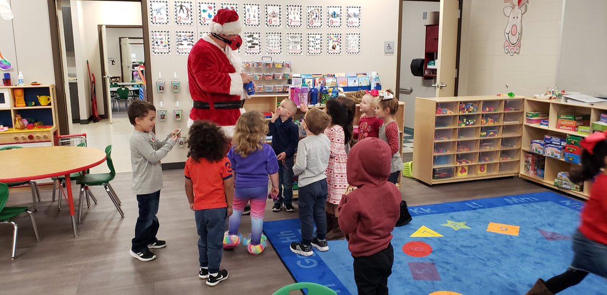 Santa stopped by the preschool today. Thank you @CCHSConTech .