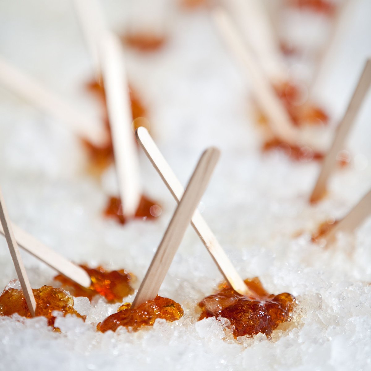 TryEnerC's tweet photo. Happy Maple Syrup Day! In true proudly Canadian fashion, we will be celebrating with some Maple Syrup Popsicles! Just another reason why winter isn't all bad! #MapleSyrup #Popsicle #MapleSyrupDay https://t.co/YLtS0Klzjz