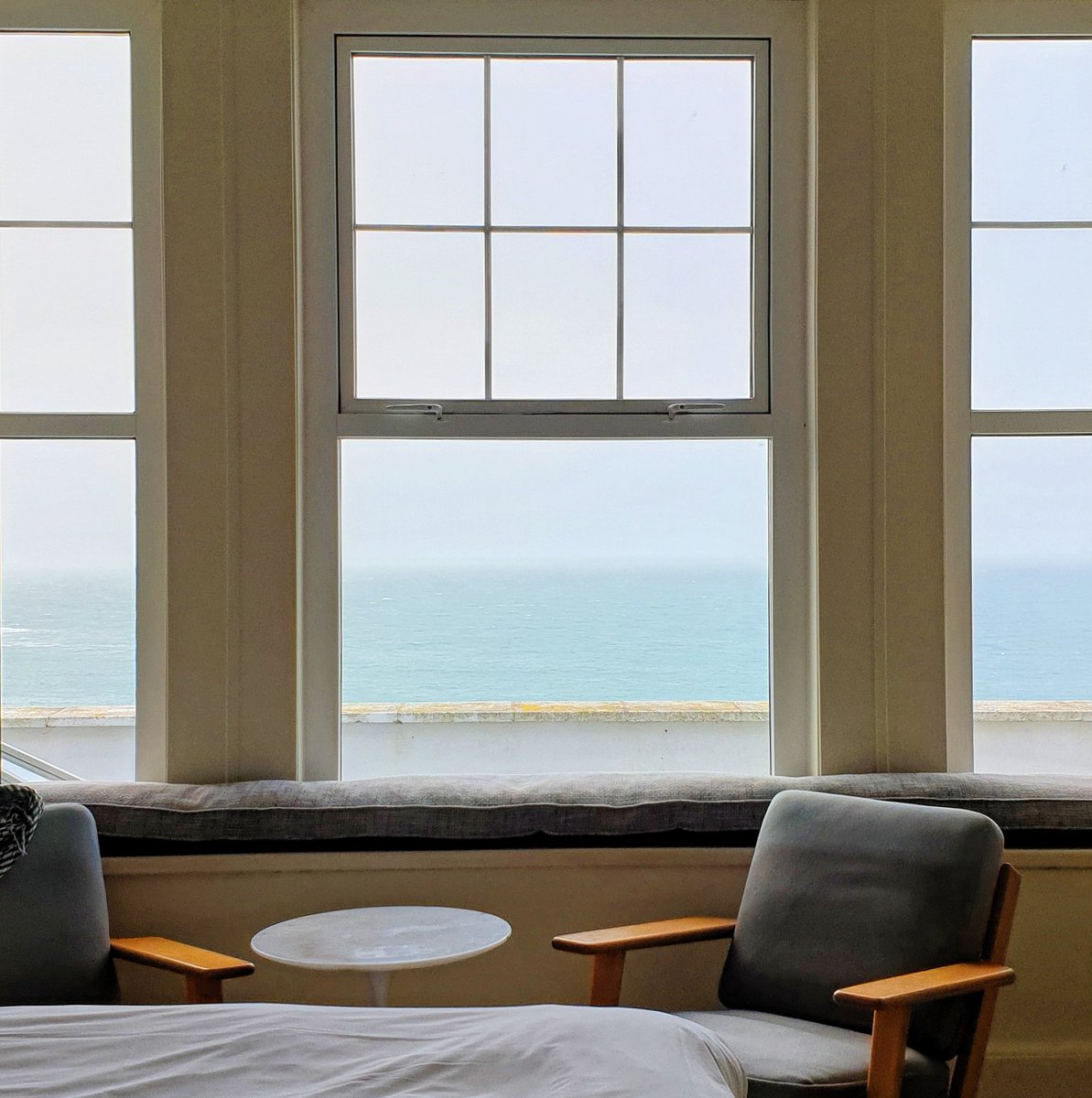 Room with a (gorgeous) view 😍 

A night away for me n him in a fab hotel on the Lizard in west Cornwall. Happy crimbo Jonny!

<a href="/PolurrianHotel/">Polurrian on the Lizard</a> 
#PolurrianMoment
#lovecornwall