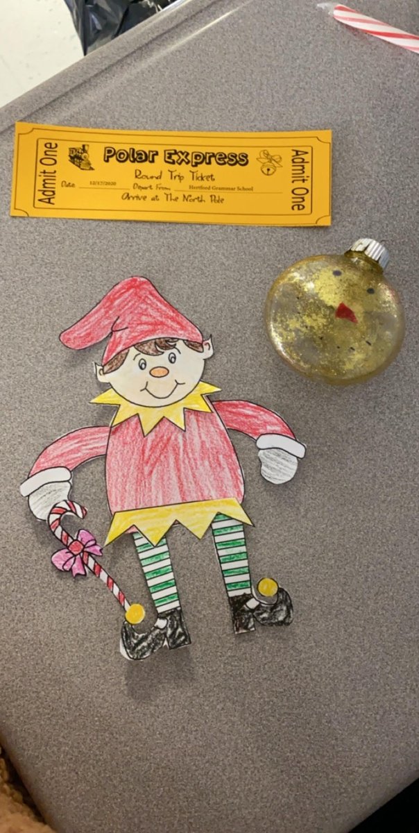 MrsBentonHGS's tweet photo. ❄️🎄🦌⛄️ Pajamas...Elves...Ornaments...Polar Express...Hot Chocolate &amp; Cookies...Snacks &amp; Drinks....Merry Christmas from our 5th grade room! 🎅 #everychildeverychanceeveryday #HGSrocks #funday #pqproud https://t.co/UwmlGtavkU