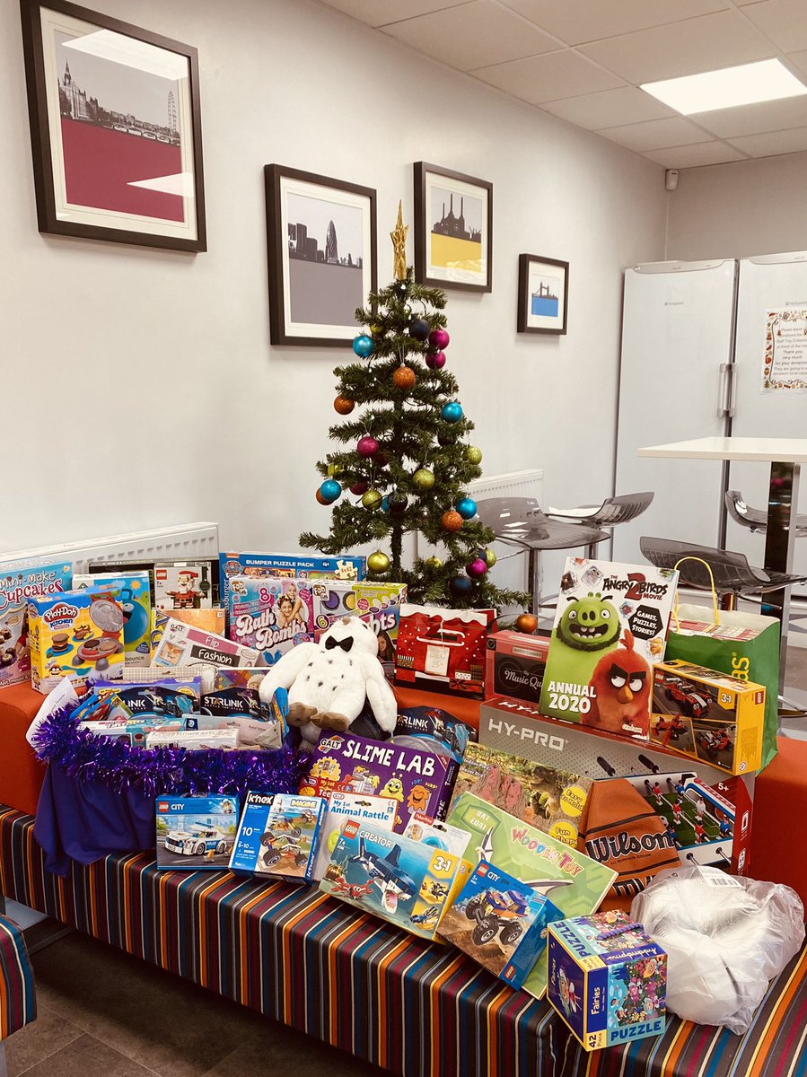 stjhighgate's tweet photo. Thank you to all of the staff who donated to our toy drive this Christmas for @LPPIStars who do such great work in our community. Your gifts will bring such happiness to a lot of children. https://t.co/eW1FZYLErt
