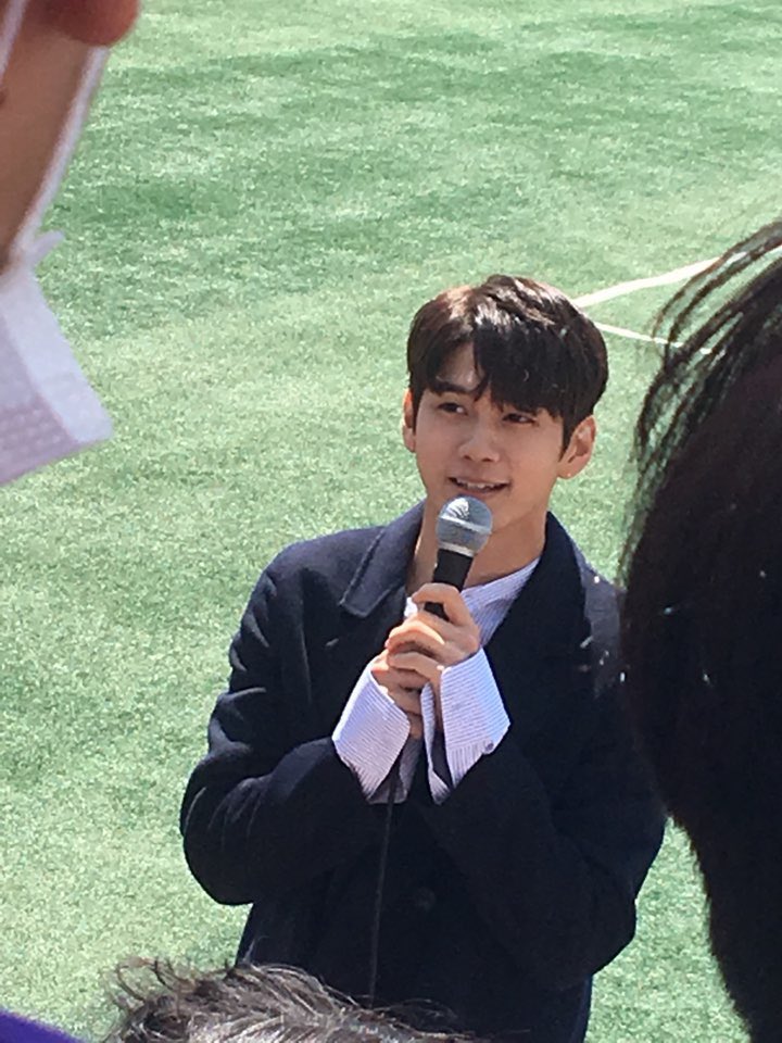 this is how ong seongwu looks in real life: a very necessary thread