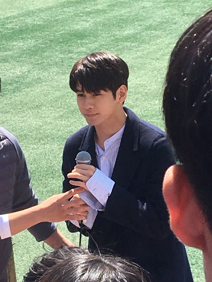 this is how ong seongwu looks in real life: a very necessary thread