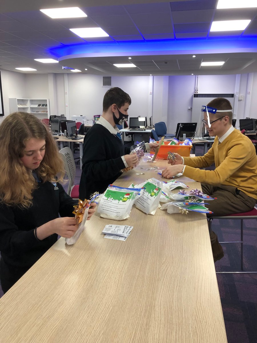 NorhamScience's tweet image. Our student leaders have been working hard to make homemade science slime kit Christmas presents for our year 7s! @norhamhigh