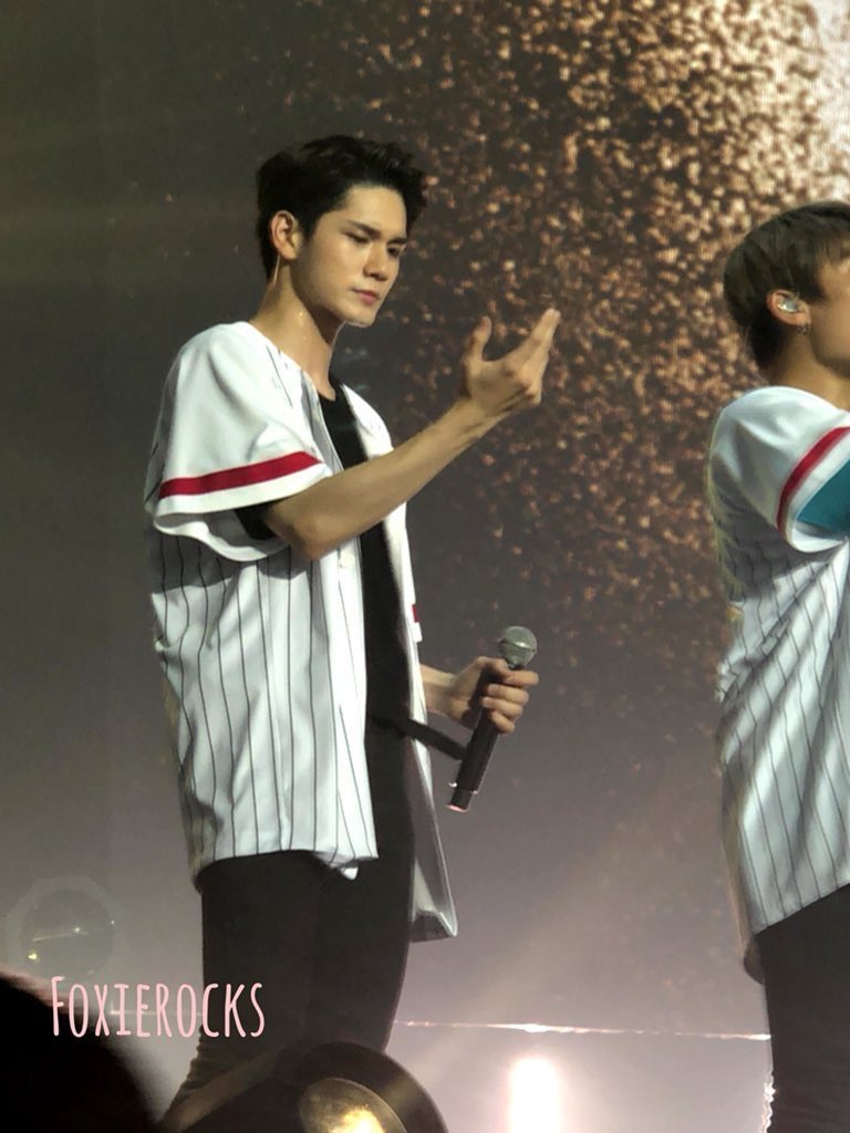 this is how ong seongwu looks in real life: a very necessary thread