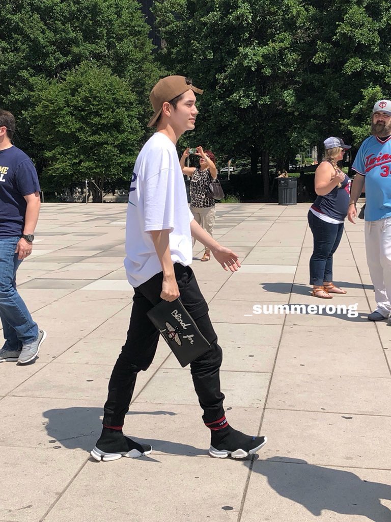 this is how ong seongwu looks in real life: a very necessary thread