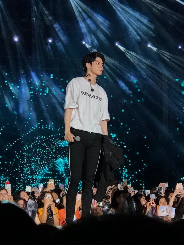 this is how ong seongwu looks in real life: a very necessary thread