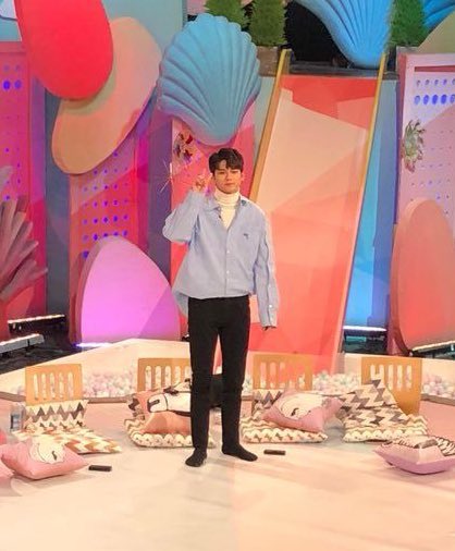 this is how ong seongwu looks in real life: a very necessary thread