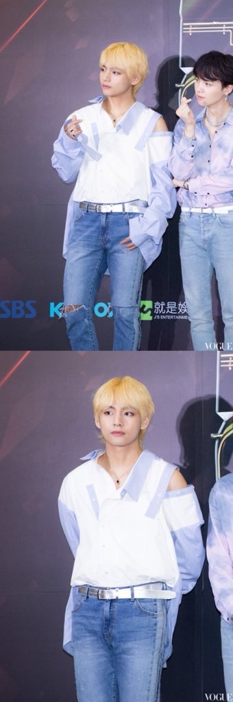 Taehyung kept on greeting the reporters until reporters left the scene. Reporters complimented him saying he is handsome..has a beautiful face & is blessed with such a pure, beautiful heart and it was mentioned in a Taiwanese article.