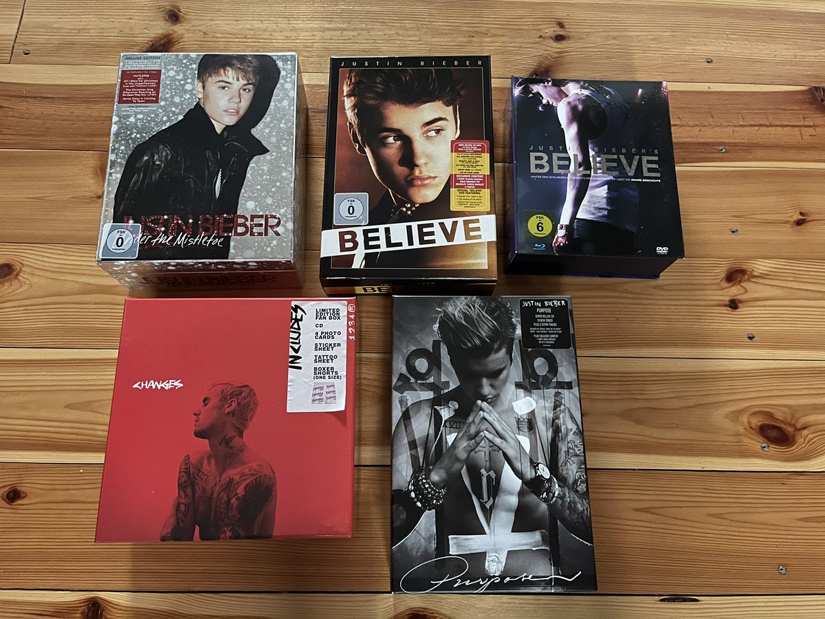 3rdDec2011's tweet image. Idk if people even wanna see it but i‘m so happy my justin music collection grew a bit over the year 🥺