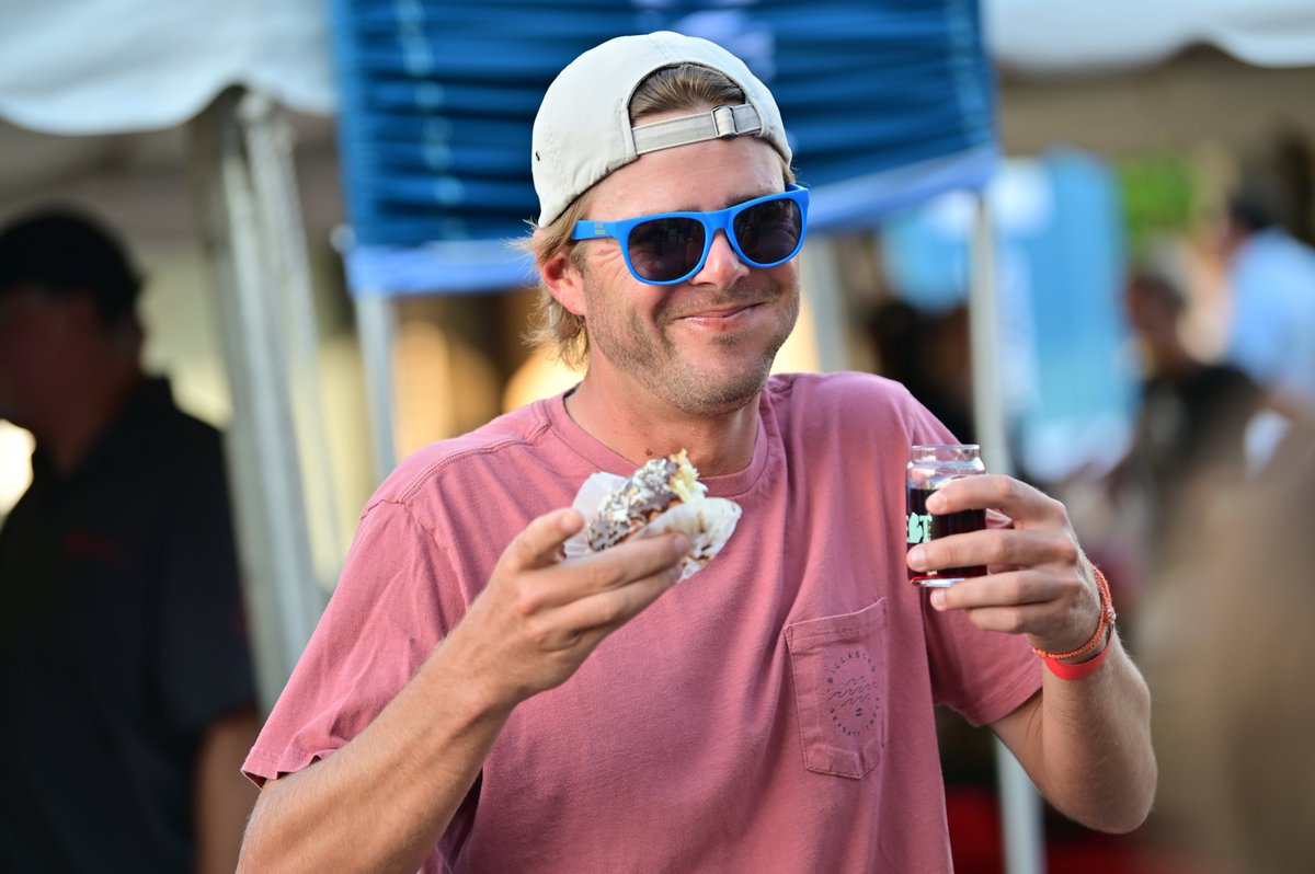 EatGreatFest's tweet photo. What kind of foodie are you?!

🍌 The Snacker
🥬 The Herbivore
🍴 The Grazer
🥩 The Meat Eater
📸 Aspiring Food Photographer
🥗 Health Nut
🌶️ The Daredevil
 
 #eatgreat #eatgreatfoodfestival https://t.co/DhUNHlAn8M