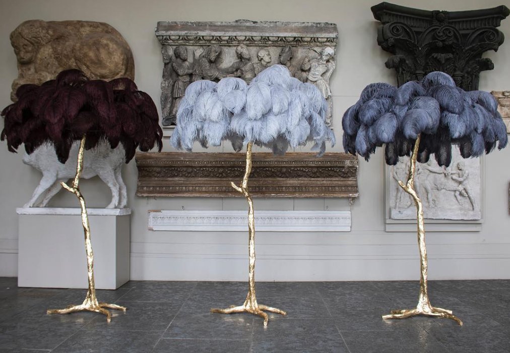 moderngrandtour's tweet image. THE PERFECT TRIO // Our Mocha, Cloud and Dove feather lamps create a dreamy winter touch to your interior. Available with 10% off until Christmas. #amoderngrandtour #featherlamp #lamps #mocha #cloud #dove #lamps #lighting #hollywoodregency #winter #tones #interiordesign