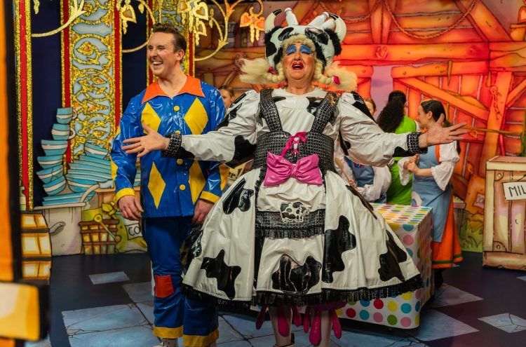 Jack and the Beanstalk is NOW available to stream from <a href="/BelgradeTheatre/">Belgrade Theatre</a>. Join in with a GIANT on-screen adventure from the comfort of your own home until Thursday 31 December. Packages for schools, nurseries and care homes are also available buff.ly/3kB3M06