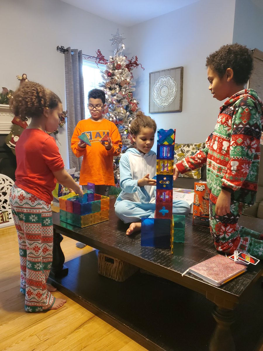 Another snow day? No problem! #ashlandsoar <a href="/_AndyJacks/">Dr. Andy Jacks</a> @PWCSMilKids <a href="/PWCSNews/">PWCS</a>