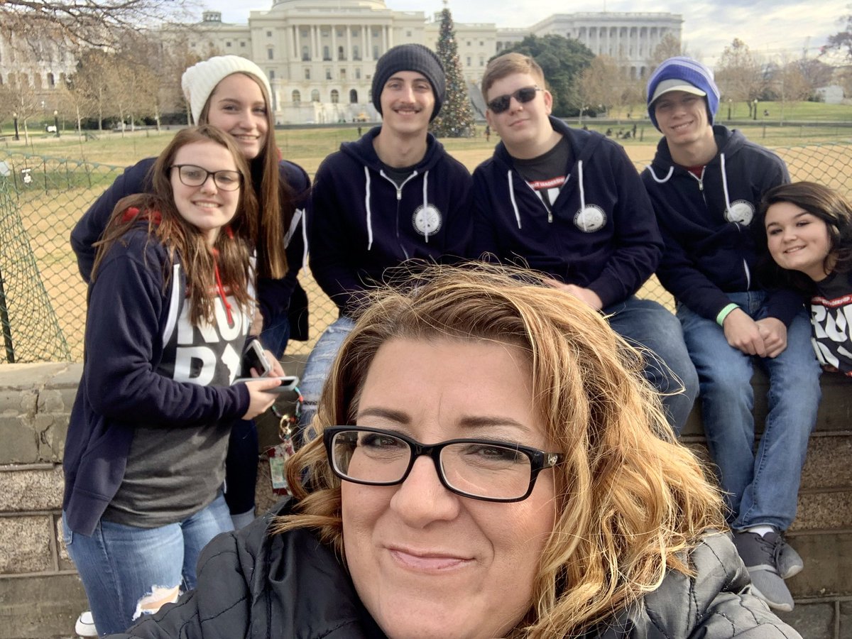 MarcieWHanson's tweet photo. For the feet of my snowman, in this time of chaos, what keeps me going is the hope that the best is yet to come—for my family, friends, students, community AND this great nation in which we are blessed to live! #JAGKY 
#JAGHYGGEHOLIDAY https://t.co/46BJd1A1Ee