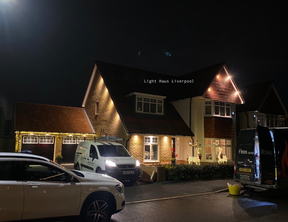 LightHaus6's tweet photo. Something very different 🤩🤩 A total of 16 soffit lights to make this property look like a piece of art 💫
Call or DM us for more information! 
-
-
#Lighthaus #Lighthausliverpool #Electrician #Liverpoolelectrician #Domesticelectrician #Lighting #Externallighting #Liverpool https://t.co/h7kmmboX6y