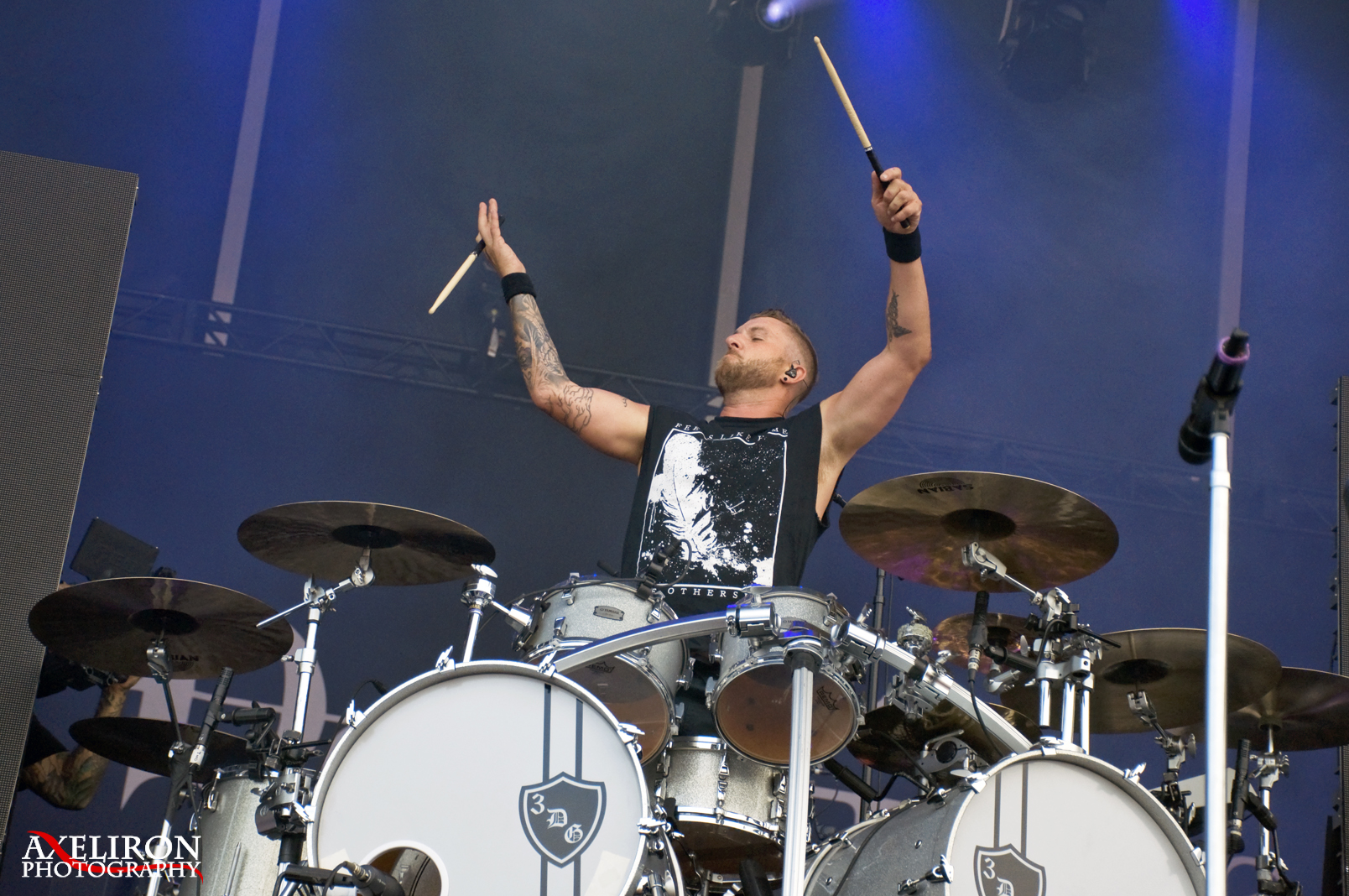 Happy Birthday to drummer Neil Sanderson!! 

Photo: 