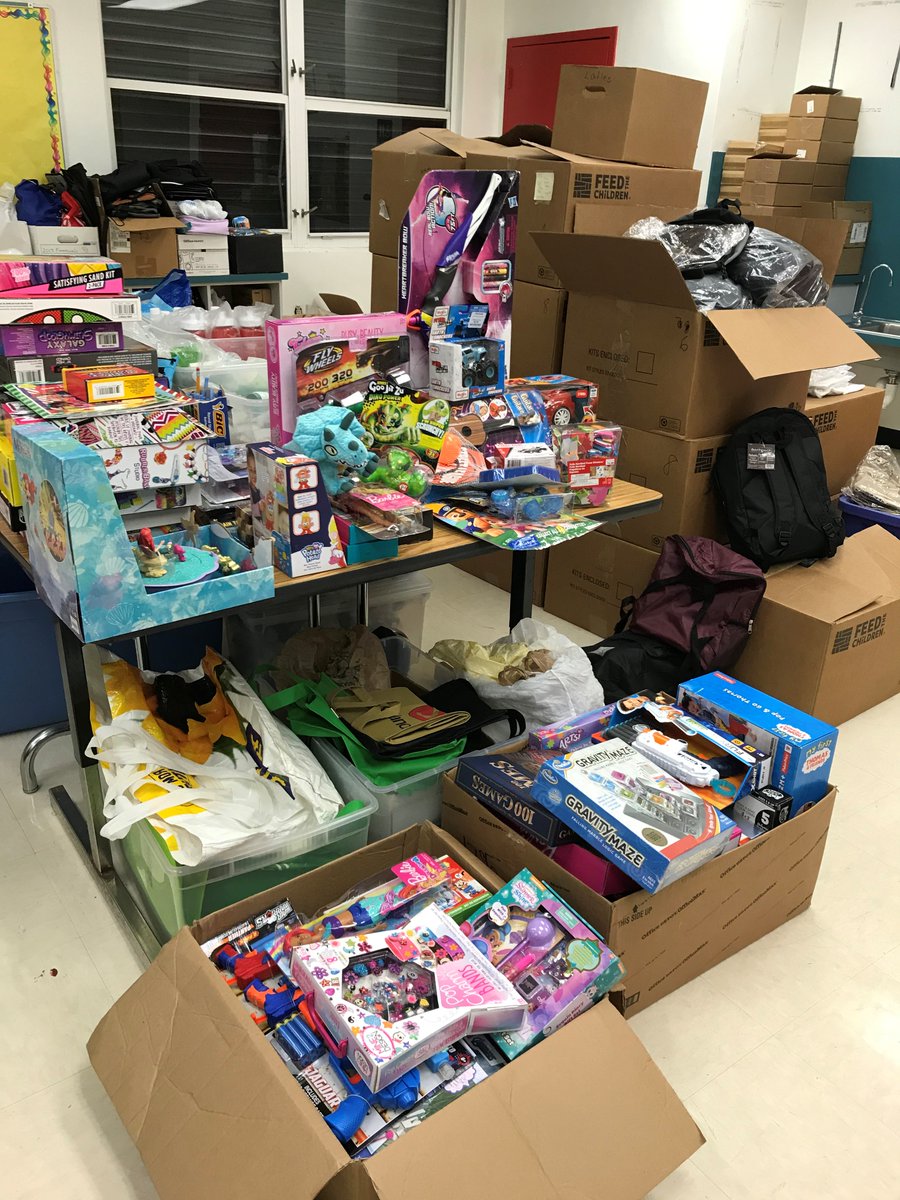 ProjectUPSTART's tweet photo. It is a #DayOfGiving for our @ProjectUPSTART South Office. Thank you @AmmonsMiddle #TrustCounselor Ms. Susie Perlman for donating so many amazing toys for our @mdpcs students. #ThankYou #FullOfThanks https://t.co/UzxQfh04qm