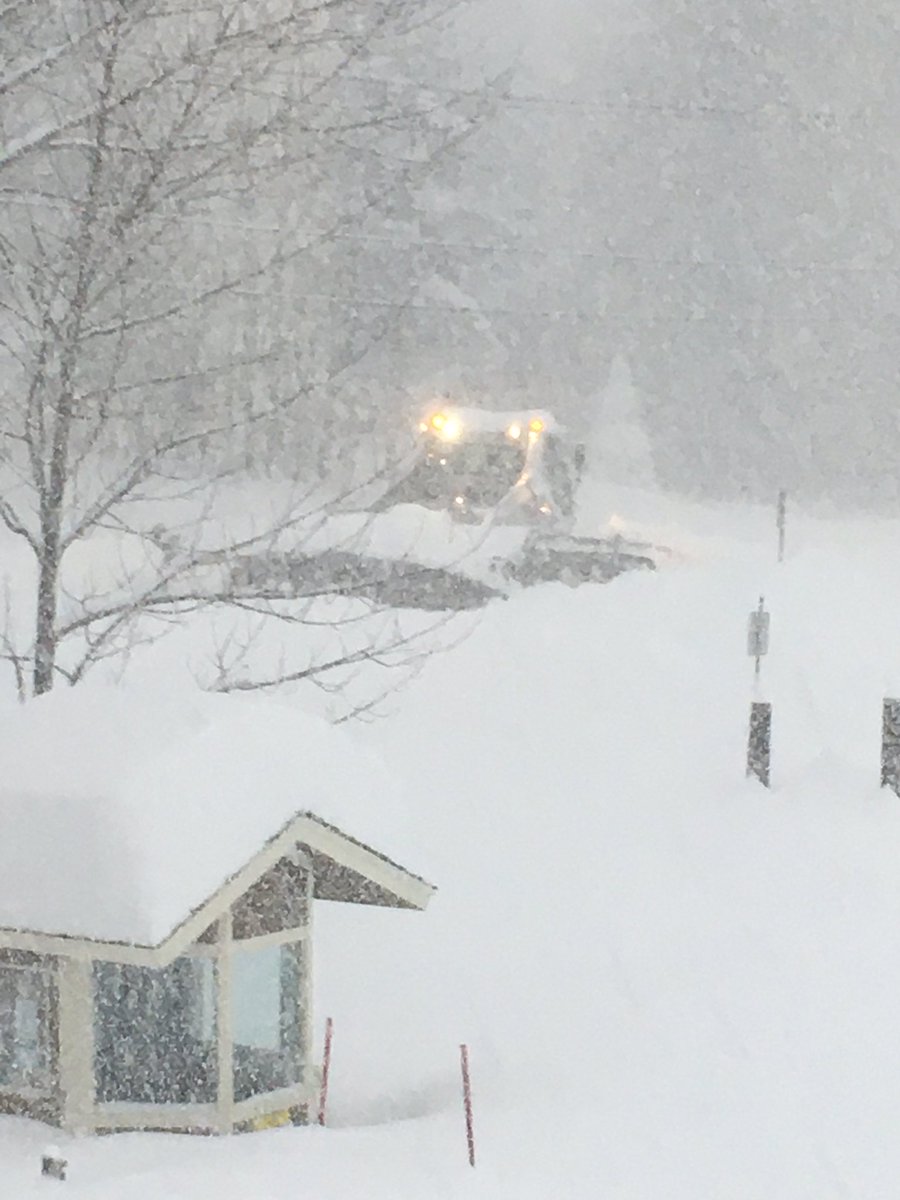 TheTKWeatherXp's tweet photo. estimate 41" @OkemoMountain 
Needed Groomer to Plow Access Road! https://t.co/Sh6fHN0QwH