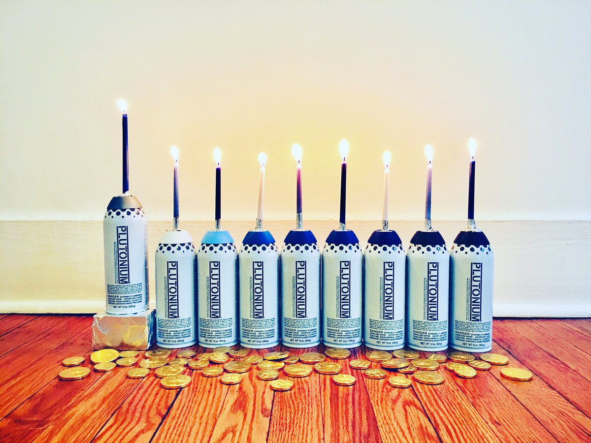 PlutoniumPaint's tweet photo. On the 8th night of Hanukkah “May the lights of Hanukkah usher in a better world for all humankind.” —Anonymous #HappyHanukkah https://t.co/k159cDuV7D