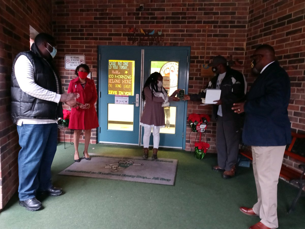 MESwildcats's tweet photo. Congratulations to Ms. Winslow for being selected MES Teacher of the Quarter by our partners in education Mr. Housey/Mr. Cox members of Al Sharif 252! #sharepcs #mespride https://t.co/oUy5rrPqga