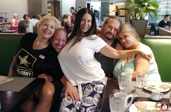 Thank you @ChristyCanyon11 &amp; @VividRadioSXM for having me on! 💋 https://t.co/2HEWH5FhqJ<a class="tags" href="/tag/christycanyon11">@christycanyon11</a><a class="tags" href="/tag/vividradiosxm">@vividradiosxm</a><a href="/tag/roscoeschickenandwaffles"class="tags"><span>#roscoeschickenandwaffles</span></a>