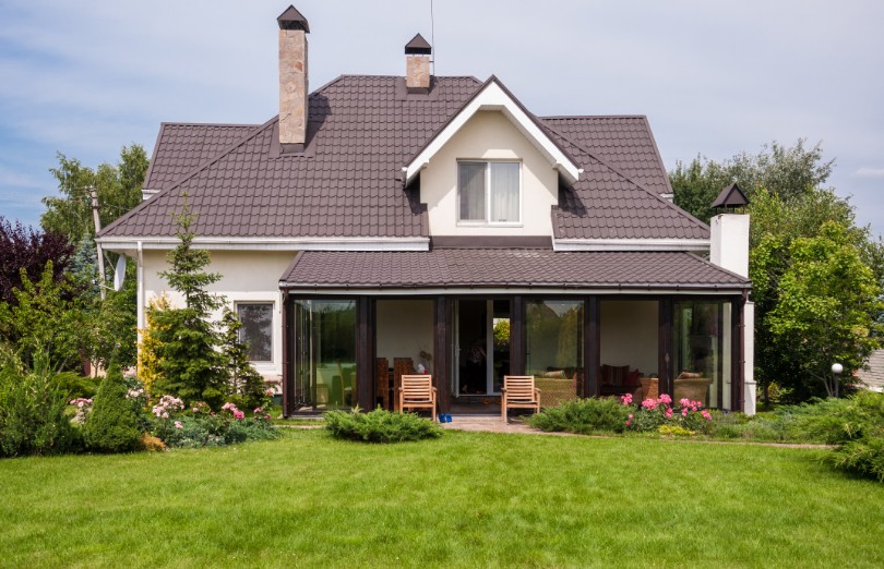 ademe's tweet image. [#SNBC #Bâtiments] 🏠
L'isolation, l'électrification et le développement des #EnR dans les bâtiments permettent chacun d’atteindre 1⃣/3⃣ de la trajectoire de la stratégie nationale #BasCarbone !

➡️ Lire les résultats de l'étude @ademe-@rte_france 👉 presse.ademe.fr/2020/12/evalua…