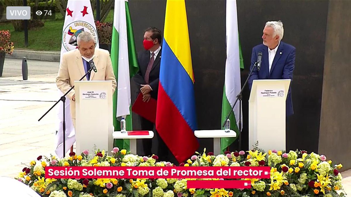 UdeMedellin_'s tweet photo. En estos momentos #EnVivo con la Sesión Solenme Toma Promesa de nuestro #RectorUdeMedellín Federico Restrepo Posada. 👏🏻 https://t.co/tSTc0PbF3y