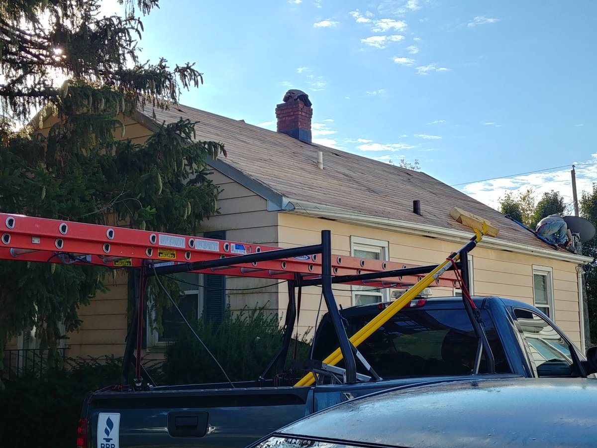expertrestorer's tweet photo. BBB-accredited contractor specializing in roof repair &amp; replacement, windows, &amp; more in Indianapolis and surrounding areas. Call  317.643.1207 or book online now for a FREE consultation &amp; estimate!

#WeFinance #Roofing #Gutters #Windows #Licensed #NewRoof #RoofRepair https://t.co/Ml0DtHxSwz