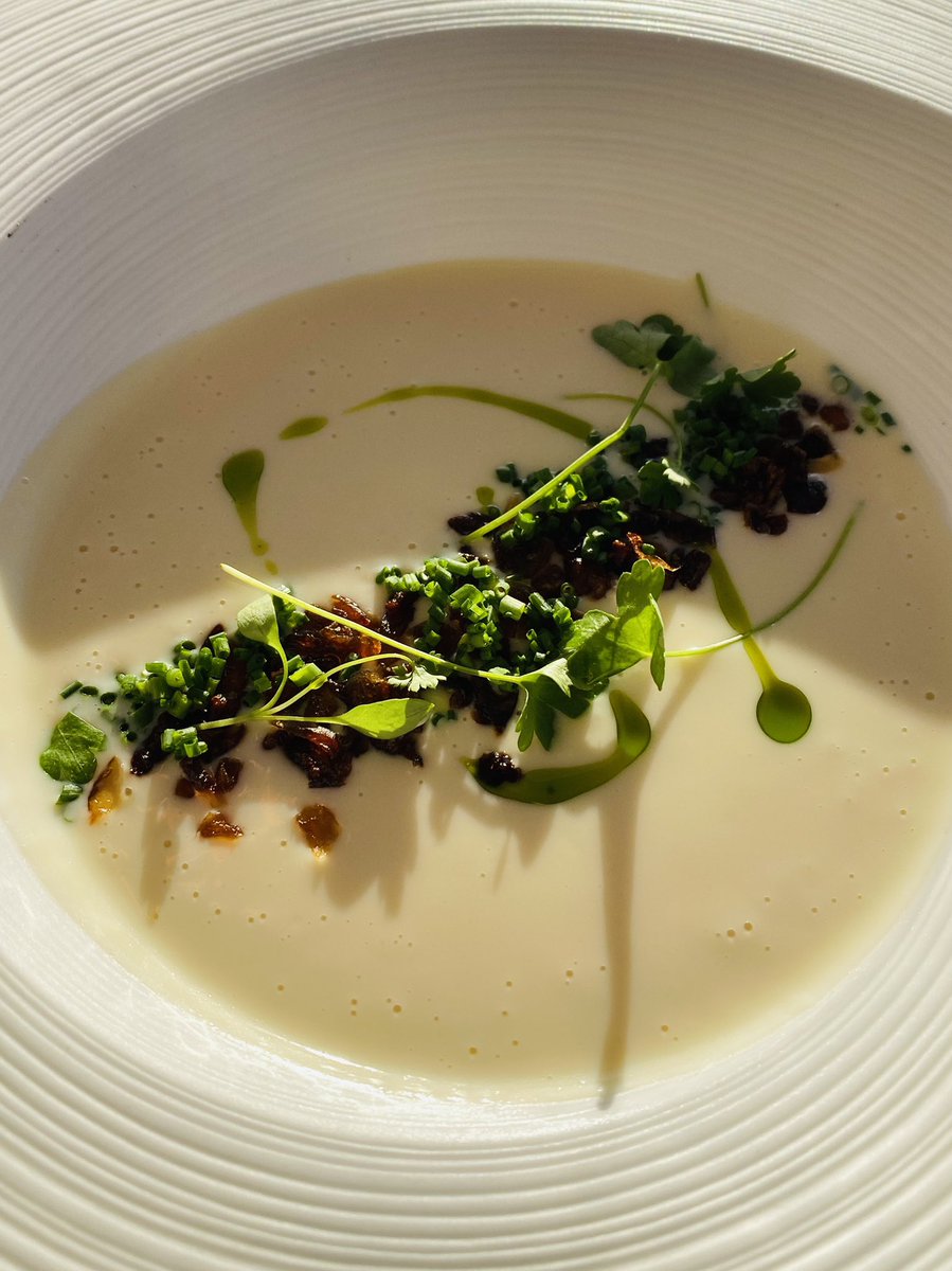 Sarah Hardy Media tweet media