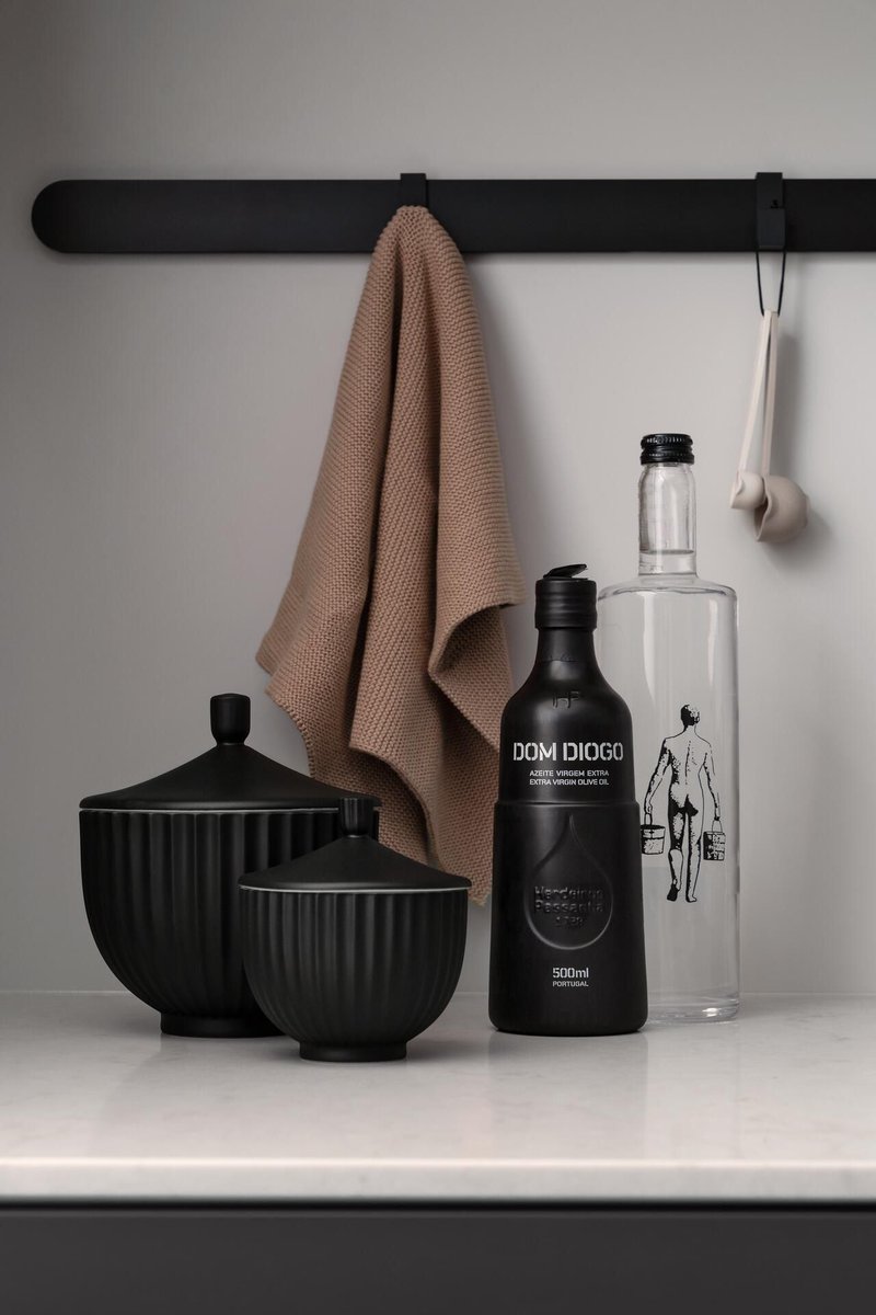 SieMatic_UK's tweet photo. Timeless interior design, completed by our talented designers. #homestorage #intelligentkitchen #interiordesign https://t.co/VcjiPwjGgm