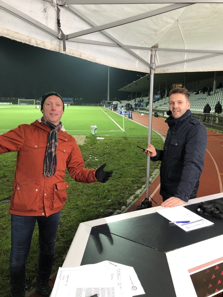 sor_frederiksen's tweet photo. Stor kamp på programmet: Fremad Amager - Brøndby på TV3+ fra fjerde runde i Sydbank Pokalen. Lodtrækning bagefter. @JonasSchwartz75 og @kennethemilp er her også! #tv3sport https://t.co/ffUsr1xAcj