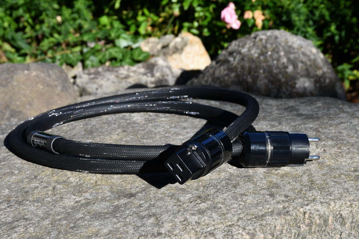 HifiBerlin's tweet photo. Shunyata Delta NR

Shunyata's Delta Technology

The Delta power cables are the third highest development level of Shunyata's power cable portfolio and represent a superior price/performance ratio in the sound improvement of hi-fi systems. https://t.co/CNhHvI8eMx
