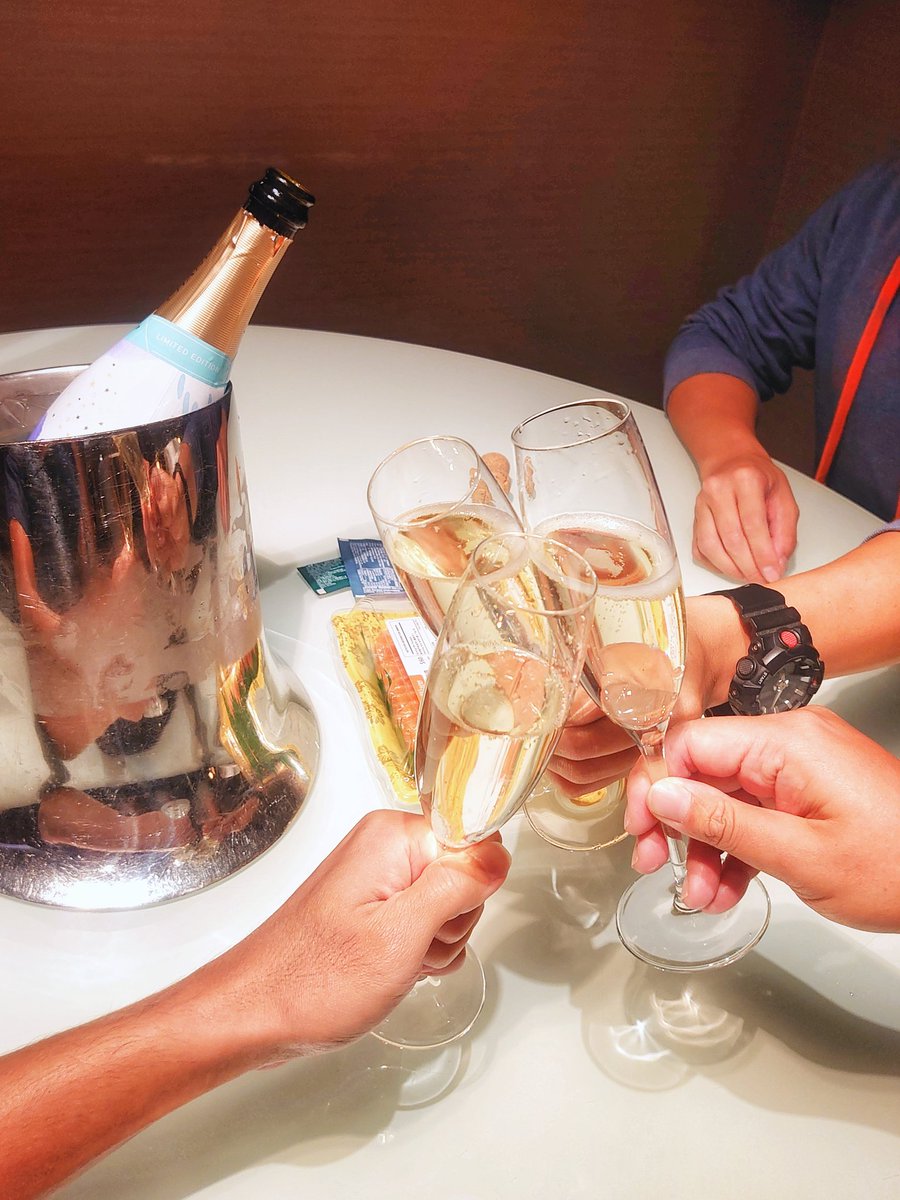 BenniPosenov's tweet photo. Bubbly Day!
先喝那支?
#celebrationday #champagne #prosecco #aussiesparkling #brutrosé #shedies #wuhanvirus #ChiNaVaccine #sideeffects #dictatorshipsupporterfalls #karma #newdaycomes #wdiehardfan #whongkong #whotels #spglife #marriotbonvoy #開香檳慶祝 #w是我家嗎 https://t.co/yTcG6fgbSy