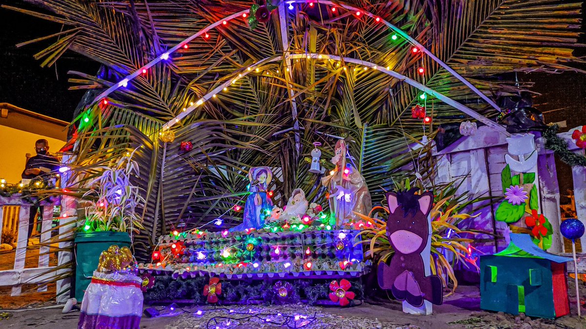 Tuvimos la invitación del grupo #SomosLíderes para participar como jurado en el concurso de nacimientos #NavidadEnFamilia 🎄

Les comparto la foto del nacimiento de la cooperativa de vivienda #PuntaBarandua uno de los barrios participantes de mi querido cantón #SantaElena 🚩