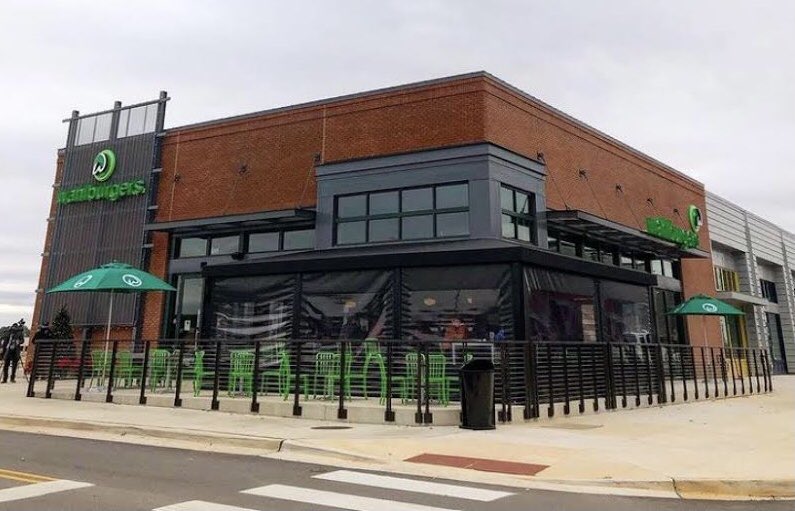 markwahlberg's tweet photo. .@WahlHuntsville AL is now open! In addition to Canada and Germany, we have locations in CA, FL, GA, IL, IA, KS, MA, MI, MN, MO, NE, NV, NJ, OH, PA, SC, TX and WI. Come visit or order takeout! 🍔🍟💚 https://t.co/Utkbui5Mk2