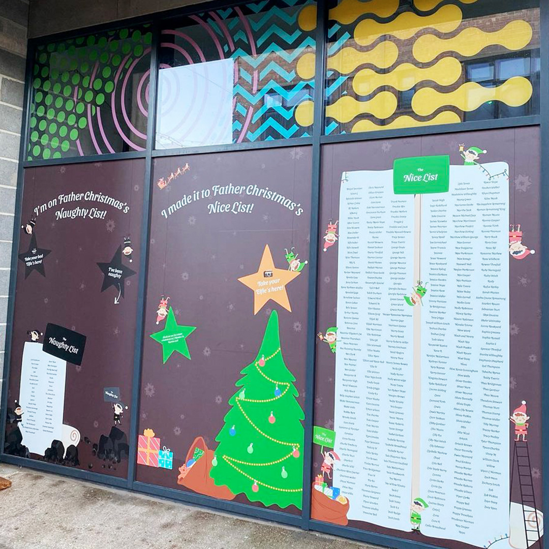 TH3_Design's tweet photo. We had the absolute pleasure of helping Father Christmas with his Naughty and Nice list's down Humber St! Have you been naughty or nice this year? 

#TH3design #FruitMarketHull #SantasLittleHelper #NaughtyOrNice #GraphicDesign #WindowDisplay #Christmas https://t.co/toQaHapFQx