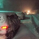 もし大雪の中、電気自動車で立ち往生したら凍死してしまうだろう・・・