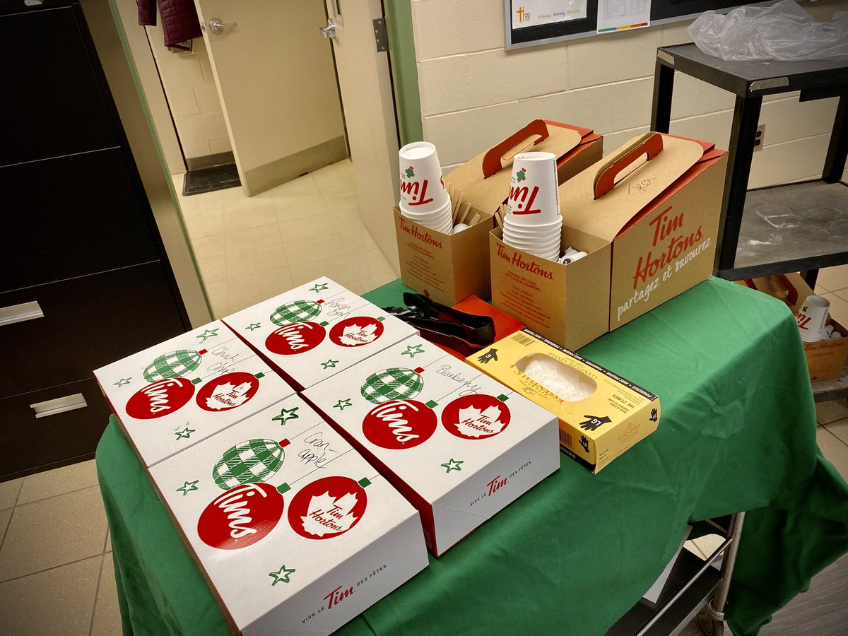Special “Covid Safe” Delivery from our Staff Wellness Team! Teacher Treats for our <a href="/HCDSB_StFrancis/">St.Francis of Assisi Catholic Elementary School</a>  staff team! Thank you for always doing your best for our students !!! <a href="/HCDSB_CYCs/">HCDSB_CYCs</a> <a href="/HCDSB_MHWB/">HCDSB Mental Health & Well-Being</a> <a href="/HCDSB/">Halton Catholic DSB</a>