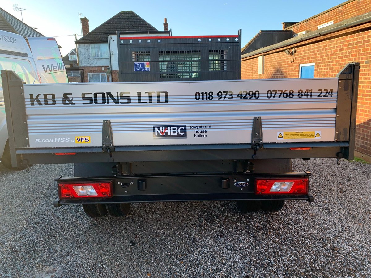 wellingtonsigns's tweet photo. Another new Transit done supplied by @RoyWoodTransits 
#vehiclegraphics #signs #transitsigns https://t.co/nnLWiDxu47