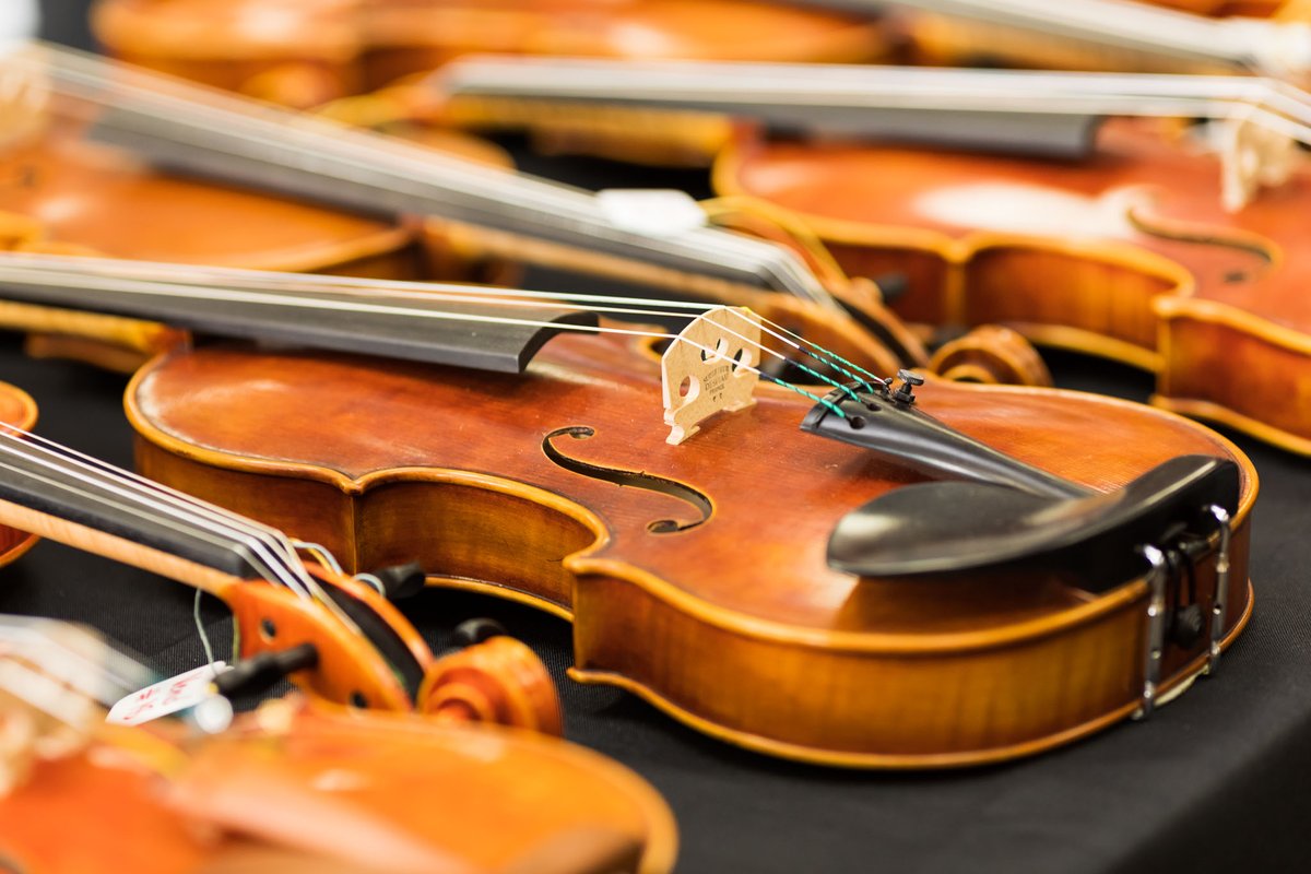 MusicArtsFan's tweet image. Did you attend our last Strings Week virtual instrument showcases? Come by this weekend to speak with our in-store product experts and experience the difference an upgraded instrument can make! 🎻🎵 #UpgradeYourSound #MusiciansMadeHere Find a store: stores.musicarts.com